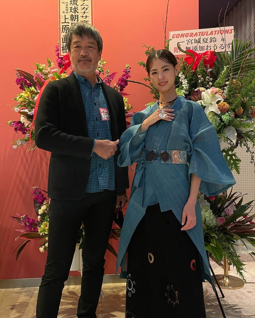 のインスタグラム：「チムガナサ宮城夏鈴写真展 制作チームとの写真を記録...🎀  #チムガナサ宮城夏鈴写真展」