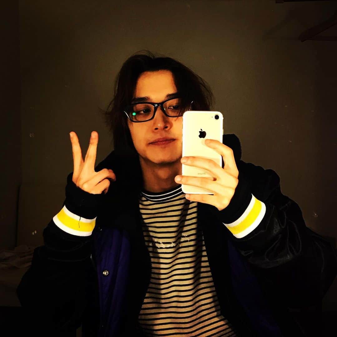のインスタグラム：「🦅」