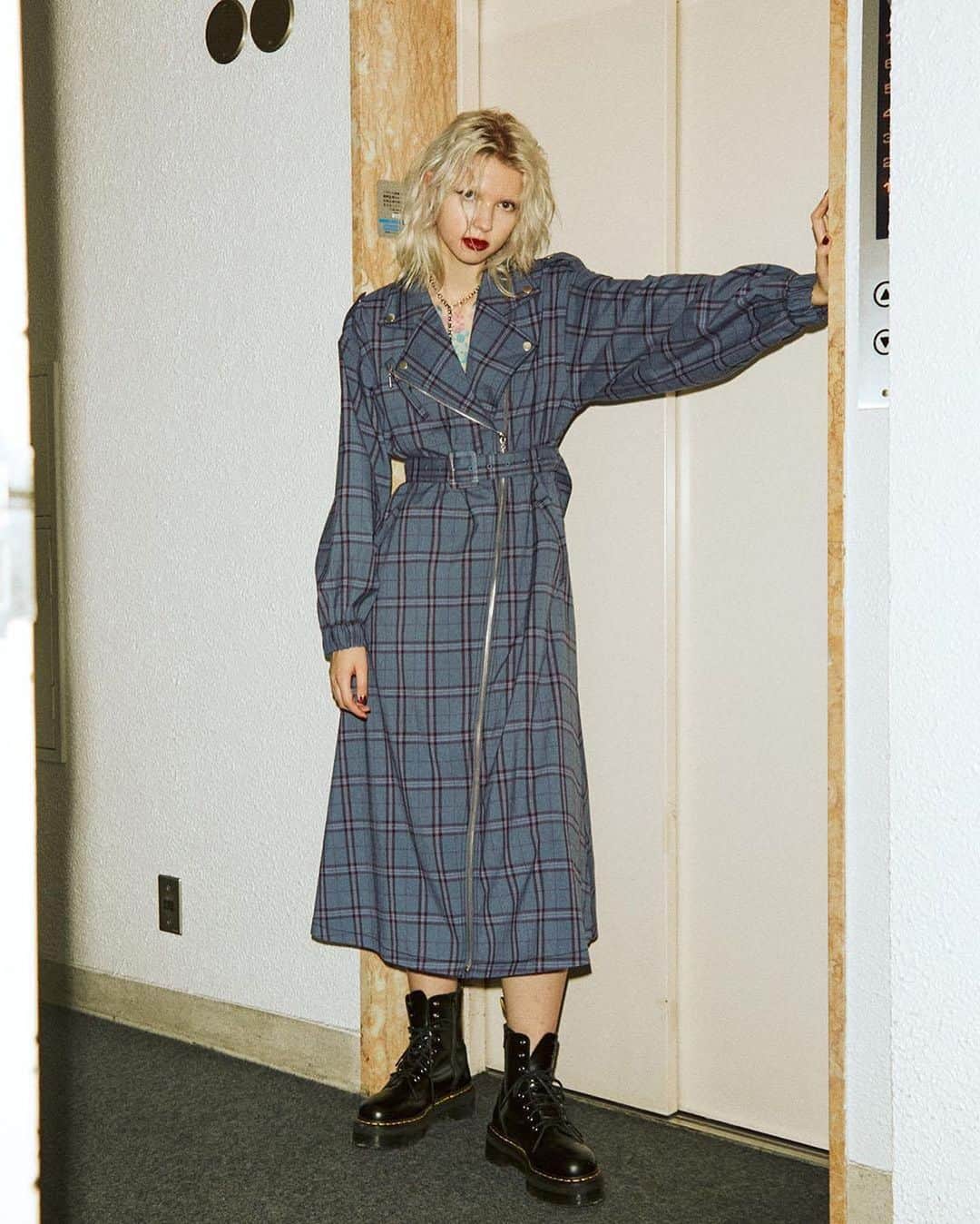 jouetieさんのインスタグラム写真 - (jouetieInstagram)「. 【SHOP NEW ARRIVAL】 . ▼one-piece カラーステッチライダースワンピース ￥8,800→￥7,920(tax in) BLK/LVD/BGE/MIX . jouetie official WEB STORE RUNWAY channel NEW ITEM & PRE ORDER ITEM ALL10%OFF!!! ～12/31(WED)23:59まで . @jouetie_official TOPページURLからチェック✔️ 商品詳細は画像をタップ🛒📌 . #jouetie #jouetie2020aw #jouetie_ootd #fashion #autumn #winter #street #mixstyle #ジュエティ」12月29日 21時05分 - jouetie_official
