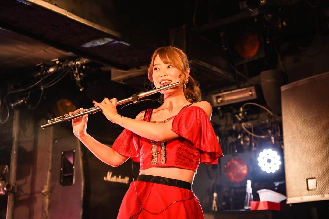 のインスタグラム：「☆ Only a few days left of this year . #suaiflute」