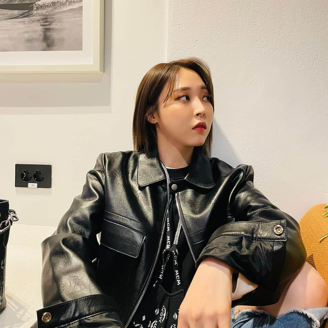 ムンビョルさんのインスタグラム写真 - (ムンビョルInstagram)「⠀ ⠀ ⠀ ⠀ ⠀ #byul2closet」12月29日 21時39分 - mo_onbyul