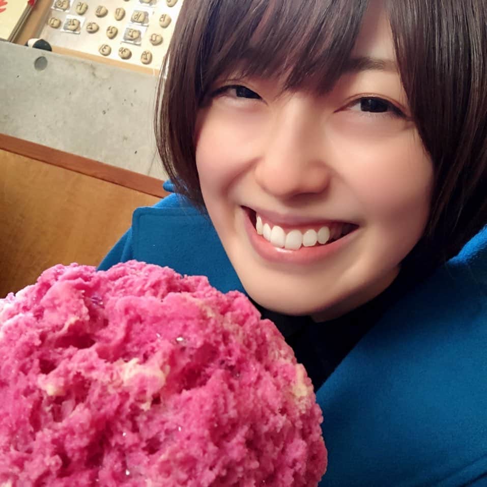 沢井美優さんのインスタグラム写真 - (沢井美優Instagram)「自分でびっくりするくらい幸せ顔してる🥰﻿ 今年はたくさんの出逢いがあって﻿ 色々な自分とも出逢えた気がします🧡﻿ ﻿ #沢井はかき氷でできています ﻿ #沢井はかき氷です #🍧#氷女  ﻿ ﻿ #fuwariの秘密基地 さん﻿ 年内にもう一度伺う予定が、、﻿ 2021年になったらすぐ伺います✨﻿ ﻿ #かき氷 #かき氷大好き #かきごーらー ﻿ #かき氷部 #かき氷巡り #かき氷マニア﻿ #shavedice #sweets #love #yummy﻿ #かき氷は人を幸せにする #🧡﻿ #甘いものは人を幸せにする﻿ ﻿ ﻿ #笑顔溢れる毎日を ﻿ #あなたも #わたし﻿ #明日もきっと素敵な一日﻿ ﻿ #のびのび #だらだら #ぐーたら﻿ #巣ごもり #のんびり ﻿ #めずらしく #ゲーム #🎮」12月29日 22時22分 - sawai_miyuu