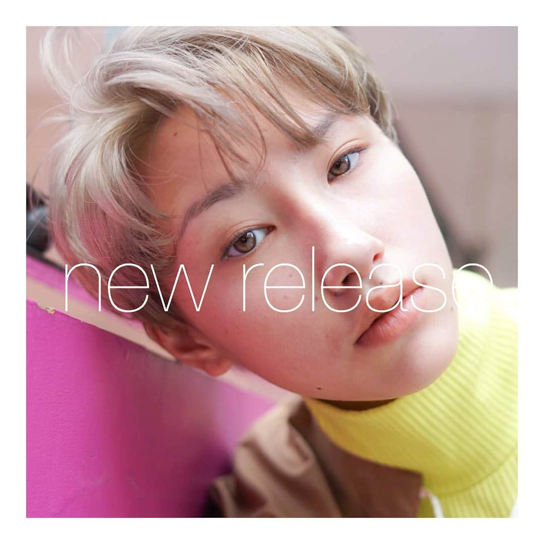 veticaさんのインスタグラム写真 - (veticaInstagram)「▼ new release ▼ . 旬なファッションやビューティー情報が人気のWEBサイト . VOGUE girl （ヴォーグガール） @voguegirljapan  の . 【TOKYO IT SALON】という企画で、 . スタイリスト　福江  @akkooodasu の　オススメ style を掲載していただきました🌱 . . .【VOGUE girl】内、「BEAUTY」▶︎「HAIR」で検索お願いします🌿 . ぜひご覧ください✨ . #vetica #harajuku  #tokyo #hair  #fashion  #beauty #VOGUEgirl #website #new #release」12月29日 22時28分 - veticatokyo