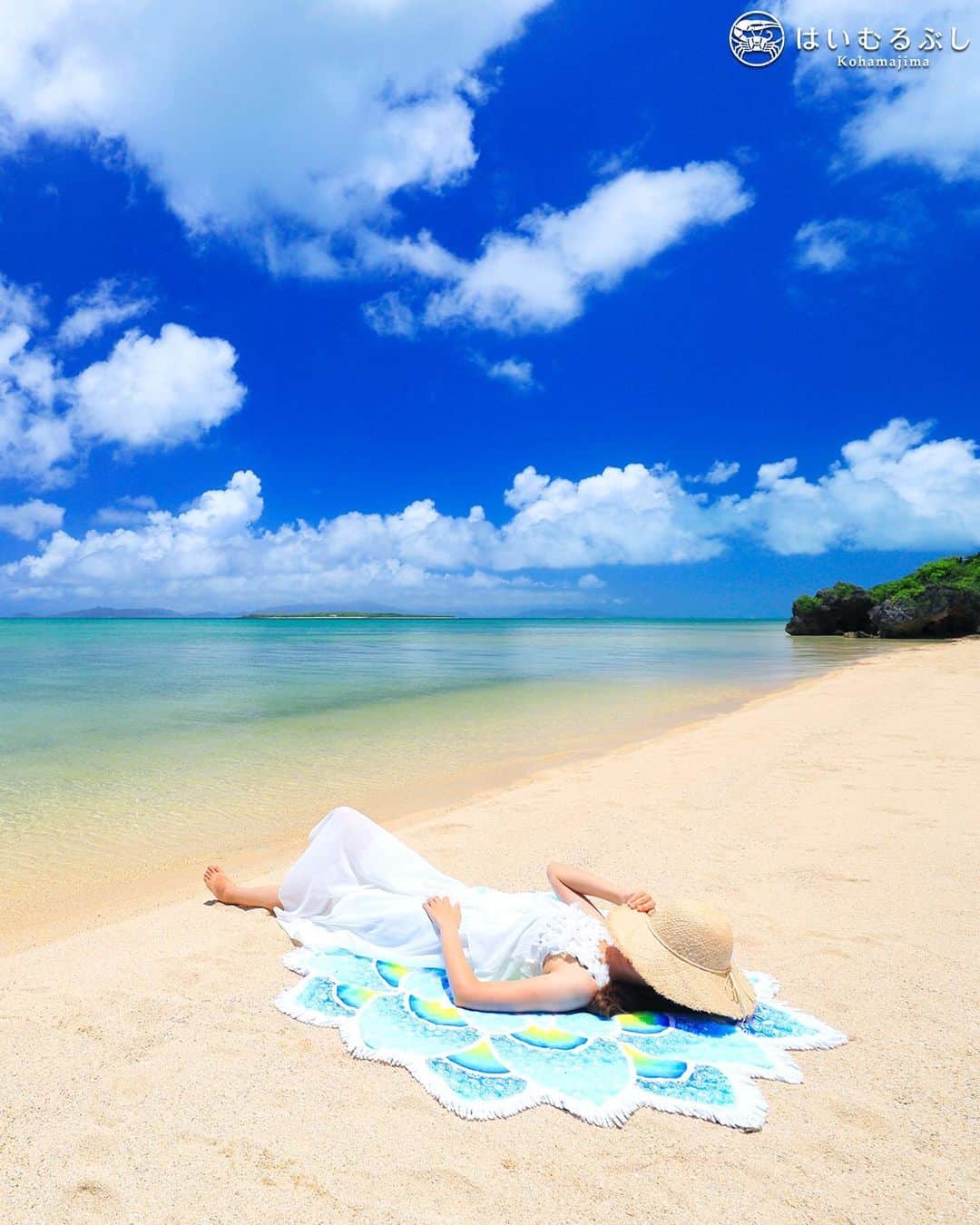 HAIMURUBUSHI はいむるぶしさんのインスタグラム写真 - (HAIMURUBUSHI はいむるぶしInstagram)「小浜島・はいむるぶしから癒しの風景をお届けします。 若夏の晴れた日に静かな砂浜で寝そべり、波音を聞きながら微睡む優雅なひととき… 自然のリズムに身を任せて癒されます。 #沖縄 #八重山諸島 #小浜島 #砂浜 #リゾート #ホテル #はいむるぶし #japan #okinawa #yaeyamaislands #kohamajima #beach #resort #hotel #haimurubushi」12月29日 22時31分 - haimurubushi_resorts