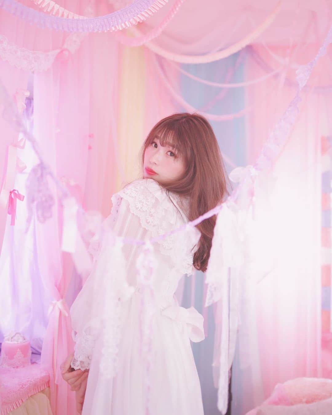 竹本ちえのインスタグラム：「ん？ みんなSASUKE見てる？？ 私も挫けそうなとき声かけて欲しい黒虎に。 完全制覇感動した〜 ・ ・ ・ ・ ・ ・ #photo #portraitphotography #portrait ⠀ #pleasefollowme #pleaselike⠀ #japan #tokyo #japanesegirl #me ⠀ #makeup #hairstyle ⠀ #instagood #instafashion #instalike ⠀ #💞#supergt #gridgirl ⠀ #スーパーgt #レースクイーン ⠀ #ヘアアレンジ #ロングヘア #前髪⠀ #ポートレート #撮影会 #一眼⠀ #東京 #今日の一枚」