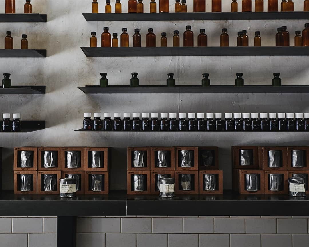 のインスタグラム：「Lab details. #westhollywood #losangeles」