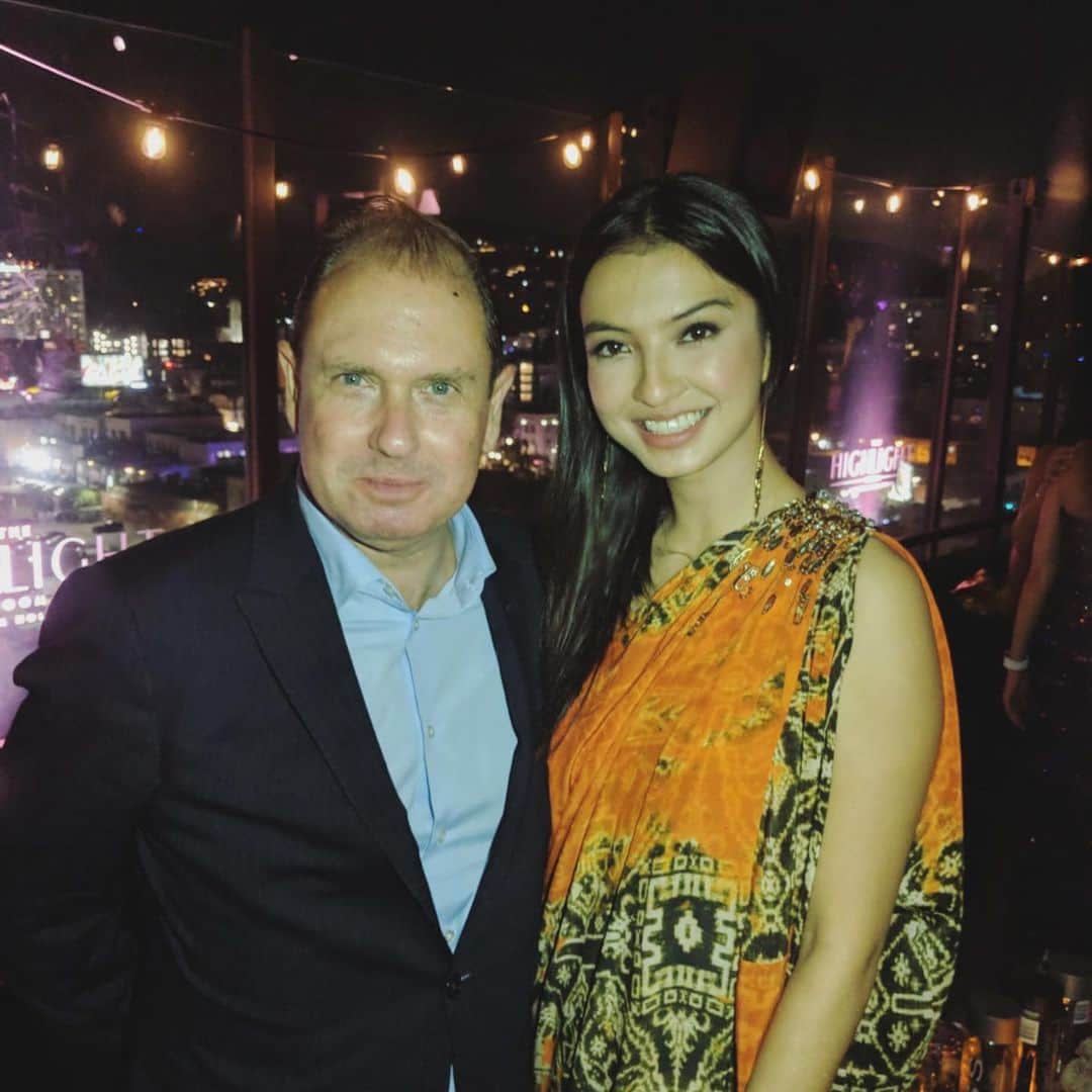 ラライン・シャーのインスタグラム：「Birthday shout out to my US manager David Unger. I have learnt so much about true hard work and what family truly means from this true gentleman of a man! Working and traveling with you feels like an adventure. Racing to be the first to wish you when you stalk my instagram😝To 2021 and our new venture together❤️ #birthdayvibes🎉」