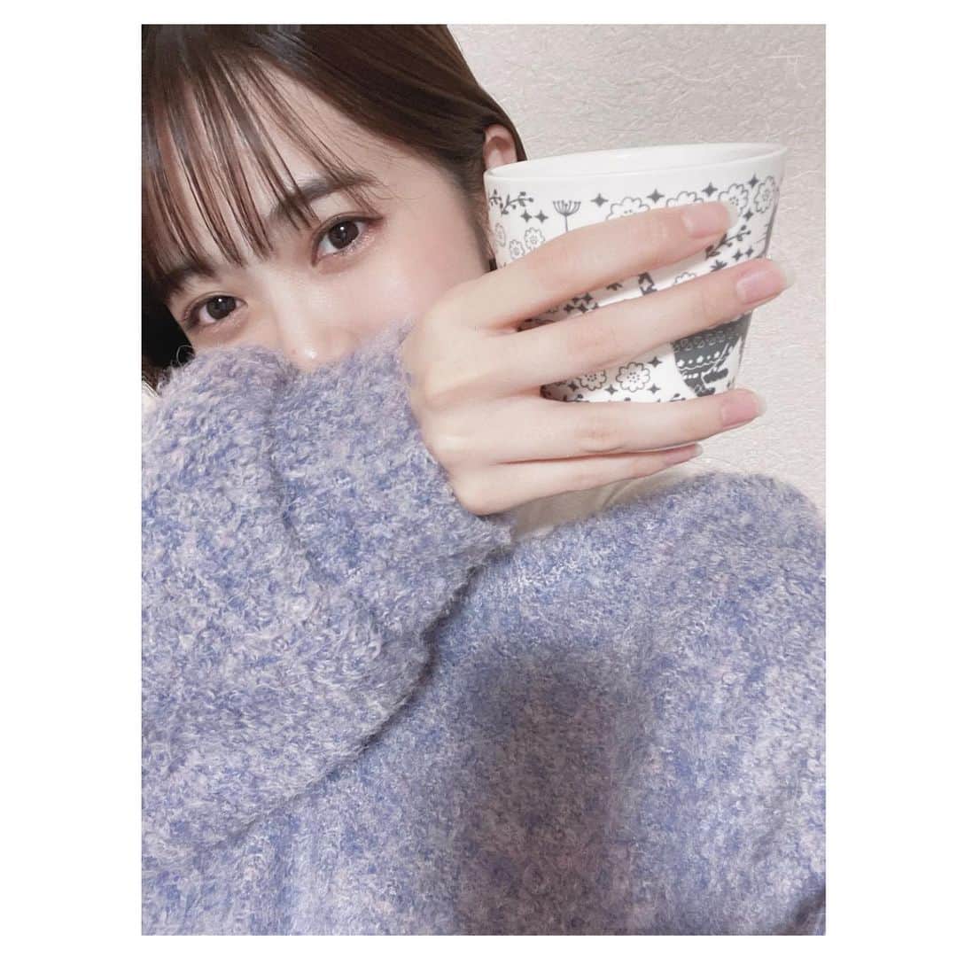 のインスタグラム：「. 今日のインスタライブのお供は白湯でしたあ！！ 見てくださって本当にありがとうございました。 良いお年をお迎えください🤍❤️ #dish #猫 #インスタライブ」