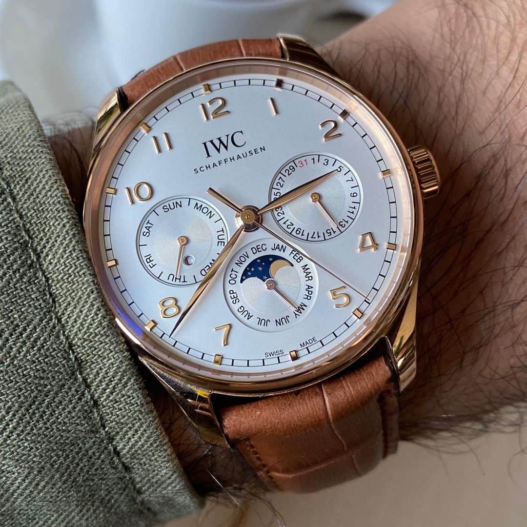 WATCHMANIAさんのインスタグラム写真 - (WATCHMANIAInstagram)「@iwcwatches Portuguese Perpetual Calendar 🌟🌟  #iwc #iwcwatches #iwcwatch #swiss #swissmade #swisswatch #swisswatches #horology #watchcollector #watchcollection #watchcommunity #watchfam #watchmania #hautehorology」12月29日 23時42分 - watchmania