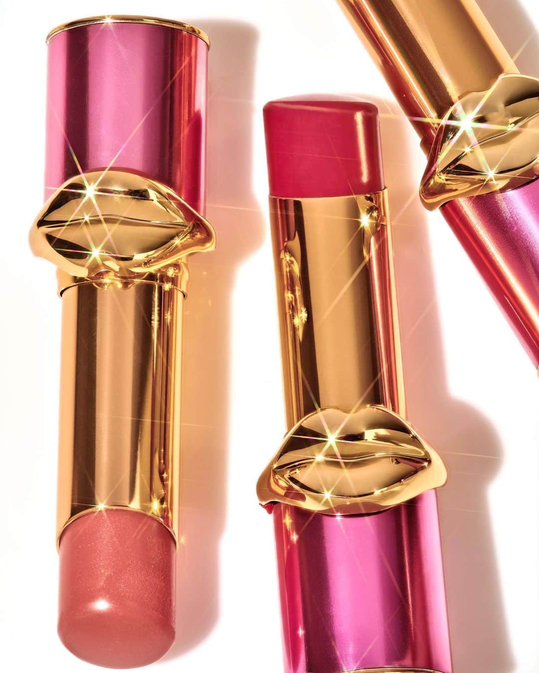 パット・マグラスさんのインスタグラム写真 - (パット・マグラスInstagram)「STAR ATTRACTIONS ⚡️⚡️⚡️ Make your lips bloom like icons with #LipFetish #Divinyl Lip Shine. Bring sublime seductive looks to life with powerful pigments and lustrous shine ⚡️⚡️⚡️ Available at PATMcGRATH.COM」12月29日 23時56分 - patmcgrathreal