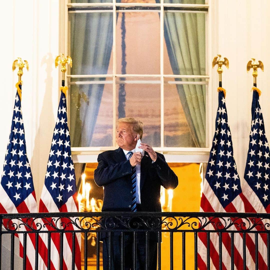 ニューヨーク・タイムズさんのインスタグラム写真 - (ニューヨーク・タイムズInstagram)「Looking back at the #YearInPictures, October 2020 ⁣ ⁣ Washington, Oct. 5 — President Trump removed his mask upon returning to the White House after his hospitalization for Covid-19. He played down the risks of the coronavirus, even as an outbreak was growing among his staff members. 📸 @anna.money⁣ ⁣ Bangkok, Oct. 16 — An antigovernment protester clashed with officers who dispersed crowds with water cannons that sprayed a chemical irritant. The peaceful protests went on for weeks, encapsulated by the slogan “Resign, Rewrite, Reform.” 📸 @adamjdean⁣ ⁣ San Diego, Oct. 8 — Marine Corps recruits during basic training. After missteps led to outbreaks in the U.S. military, a strict strategy of quarantining, mask-wearing and handwashing kept the coronavirus at bay. 📸 @arianadrehsler⁣ ⁣ Washington, Oct. 24 — Suzanne Brennan Firstenberg set up over 220,000 white flags as part of an art installation outside the D.C. Armory to represent the nation’s death toll from the coronavirus at the time. ﻿📸 @stefani_reynolds⁣ ⁣ Barda, Azerbaijan, Oct. 28 — A woman grieving over the body of her brother, who was killed in a rocket attack. Decades-long tensions over the Nagorno-Karabakh territory exploded into open warfare between Azerbaijan and Armenia. 📸 @ivorprickett ⁣ ⁣ Philadelphia, Oct.  21 — Former President Barack Obama at a drive-in rally for Joe Biden, the Democratic presidential nominee. Obama criticized President Trump’s handling of the pandemic and warned that his re-election would “tear our democracy down.” 📸 @kjbethel ⁣ ⁣ Brooklyn,Oct. 21 — Masks from the movie “The Strangers,” in which sadistic killers terrorize a young couple. Even before the pandemic made masks an everyday inconvenience, they occupied a mighty space in our cultural imagination. 📸 @yael_malka and @caitoppermann ⁣ ⁣ San Francisco, Oct. 22 — A drive-in watch party for the final presidential debate. The candidates’ microphones were muted at times to avoid a repeat of their first face-off, a chaotic spectacle with frequent interruptions. 📸 @jimwilson125⁣」12月29日 23時57分 - nytimes