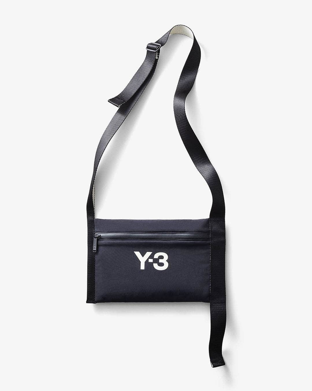 ワイスリーさんのインスタグラム写真 - (ワイスリーInstagram)「Y-3 Sacoche. Y-3 Fall/Winter 2020 Collection. --- #adidas #Y3 #YohjiYamamoto Discover the collection at adidas.com/y-3」12月29日 23時59分 - adidasy3