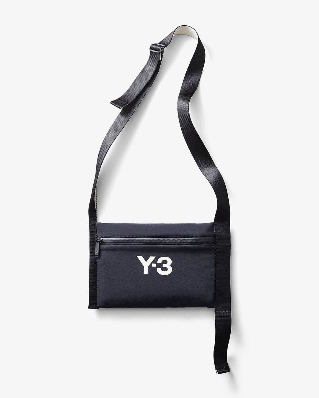 ワイスリーのインスタグラム：「Y-3 Sacoche. Y-3 Fall/Winter 2020 Collection. --- #adidas #Y3 #YohjiYamamoto Discover the collection at adidas.com/y-3」