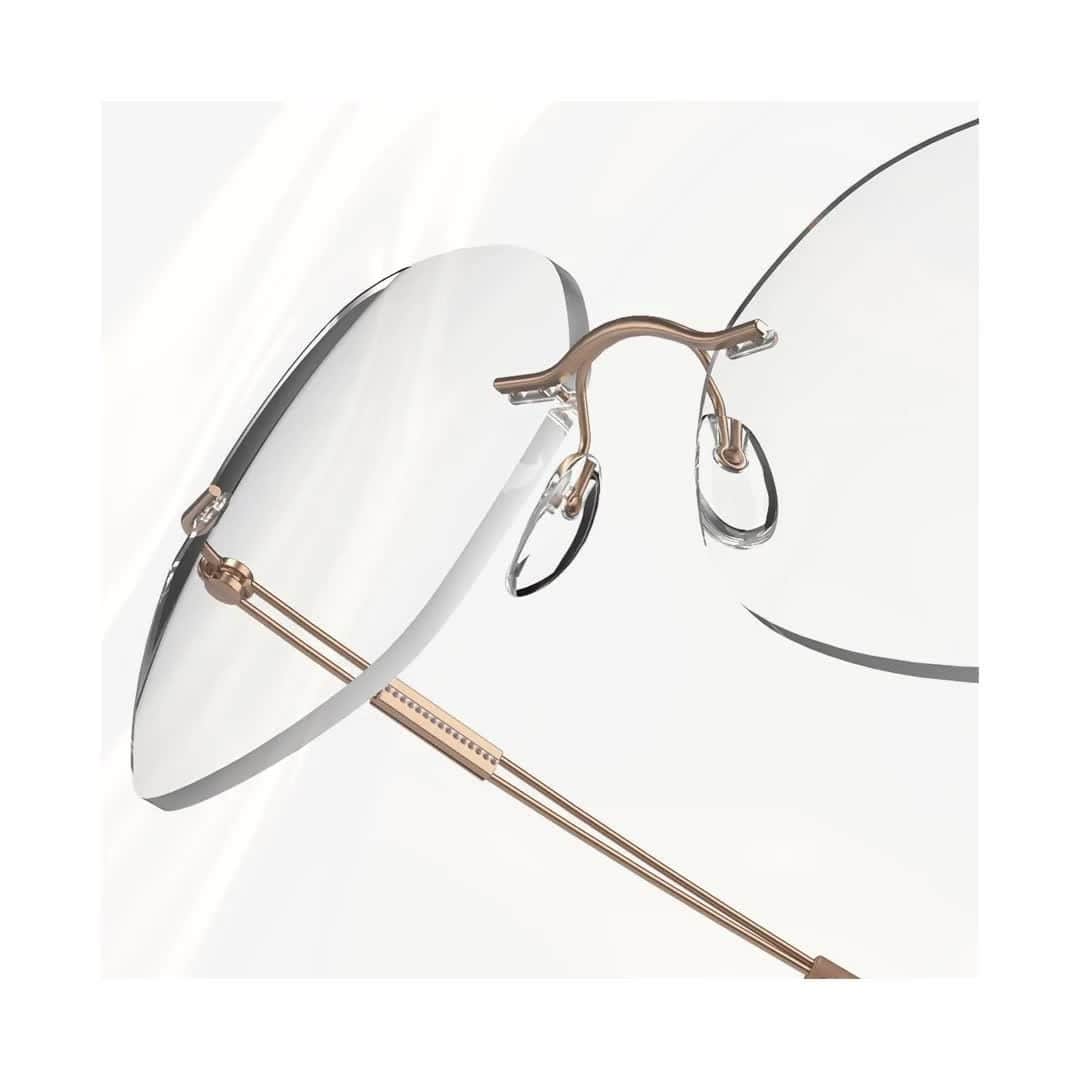 シルエットのインスタグラム：「The intricate temples of TNG Crystals are delicate yet durable – because graceful beauty starts with inner strength. Featuring: TNG Crystals 5551 ⁠ .⁠ .⁠ .⁠ #silhouetteeyewear #tryitwearitloveit #eyeweardesign #luxuryeyewear #fashioneyewear #opticalframes」