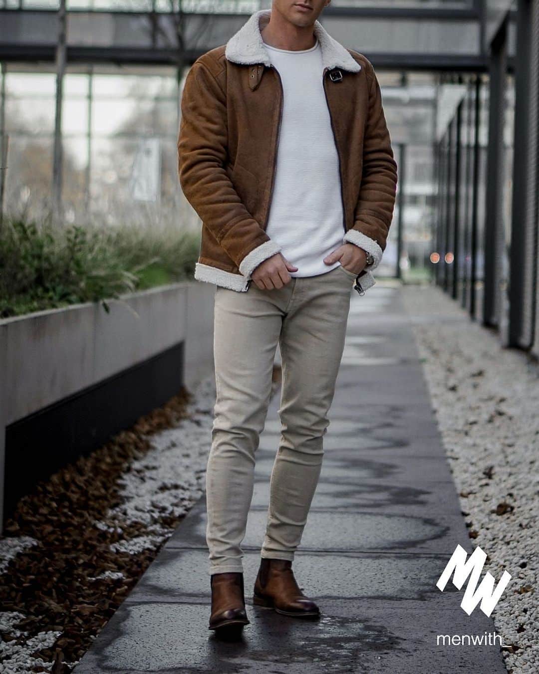 Men Withのインスタグラム：「Lovely outfit worn by our dear friend @iamluca.z_ 👌🏽 #menwithstreetstyle」