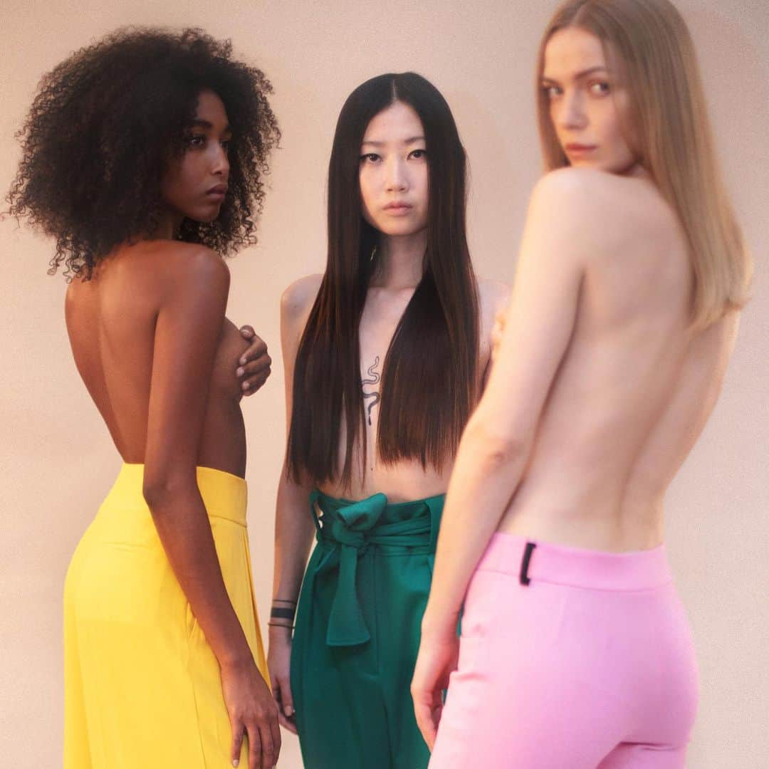 サラバターリアのインスタグラム：「...PANTS FOR WOMEN  #girlsrights  Ph @dino.zoor」