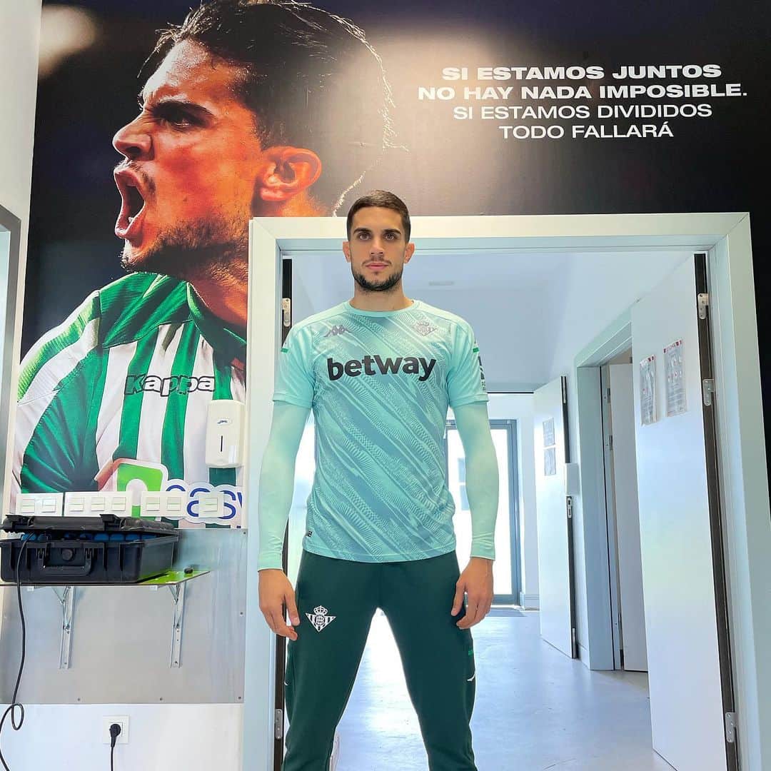 マルク・バルトラのインスタグラム：「“Si estamos juntos no hay nada imposible.”  Hoy jugamos el último partido de 2020, vamos compañeros, vamos equipo!!」