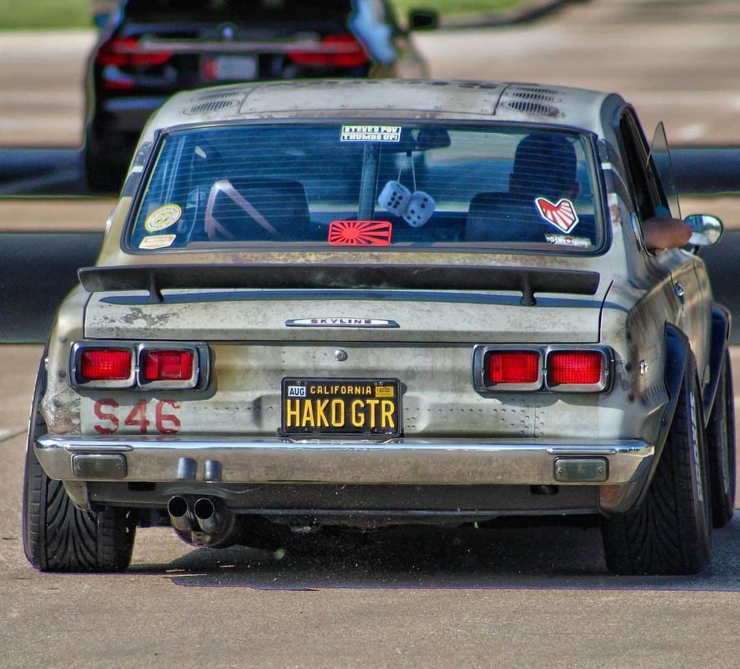 スティーブのインスタグラム：「Great shot of my Skyline!! Photographer please comment below and I will tag you.  #hakogtr #hakosuka #ハコスカ」