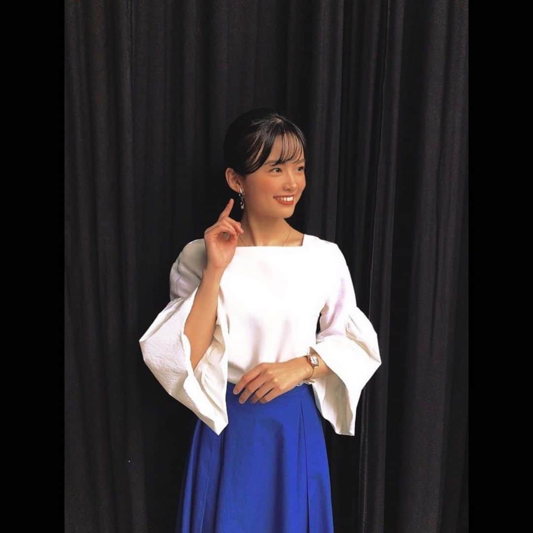 加弥乃さんのインスタグラム写真 - (加弥乃Instagram)「そんなに？っていうくらいスカートとスタジオの扉が同じ色でした🧵🪡💙🧞」12月30日 11時55分 - kayano210