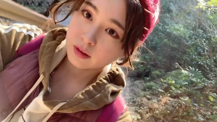 ヲヲタリンリンのインスタグラム：「日光浴  #高尾山　#日光浴　#快晴　#お散歩 #過去pic」
