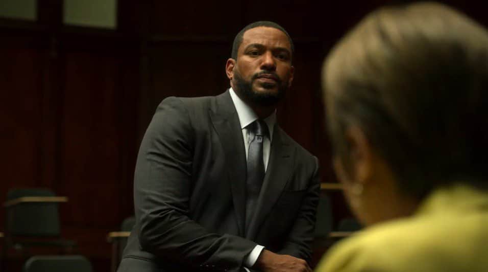 ラズ・アロンソのインスタグラム：「Thanking @courtneyakemp , @50cent & the amazing @ghoststarz fanbase who showed me so much love from my appearance last episode. Glad you’re feeling Detective #Santana! Had a blast with an amazing cast & crew! So..... good guy or bad boy? 😈」