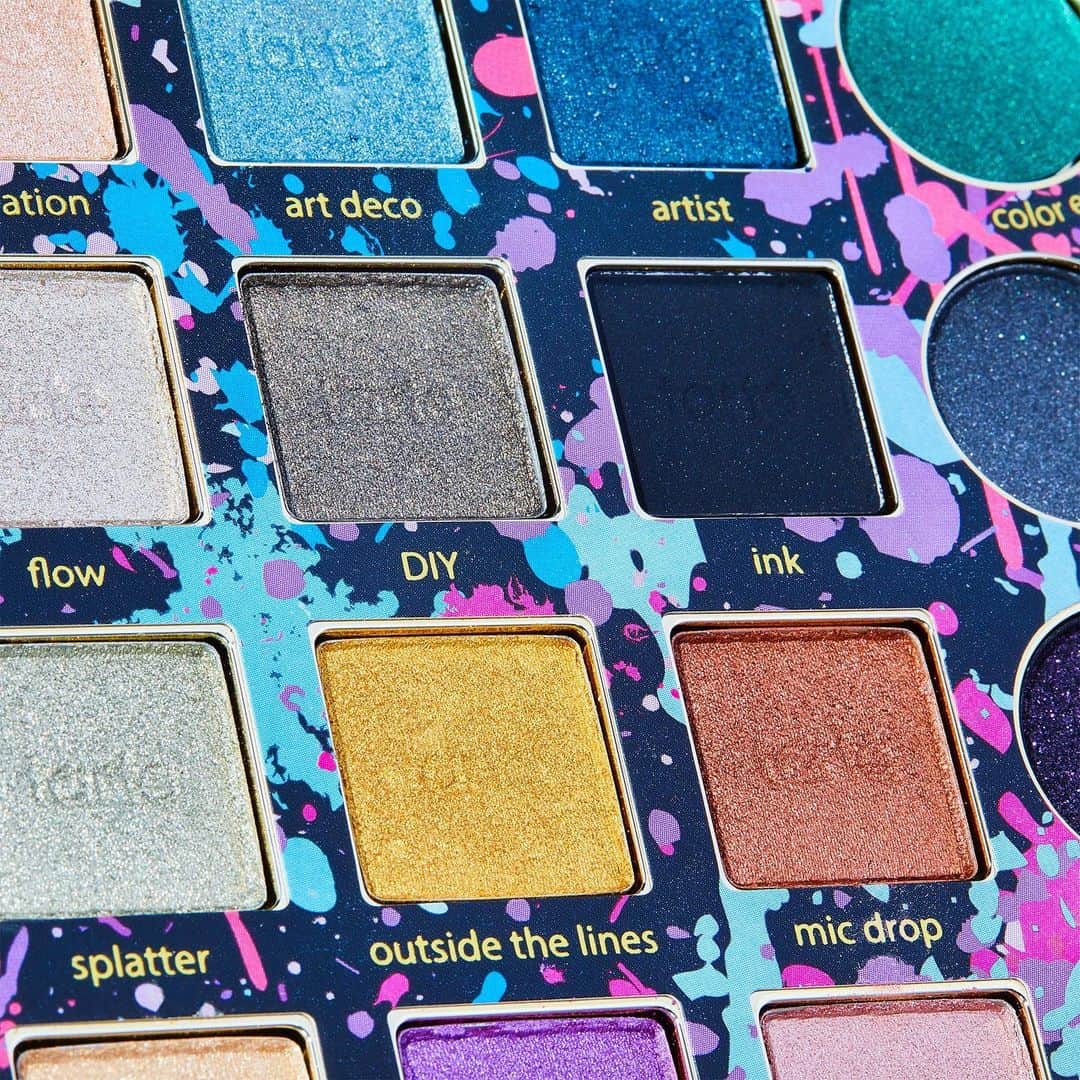 Tarte Cosmeticsさんのインスタグラム写真 - (Tarte CosmeticsInstagram)「Mix a drink & remix your look with our tarteist PRO REMIX palette! Want to (virtually) try before you buy? Head to tarte.com to check out our virtual try-on tool! Ready for even better news? Hit the heart to tarte™ checkout button & give back with every order! Heart to tarte™ is our 501(c)(3) non-profit dedicated to causes important to us such as: anti-cyberbullying, environmental & animal conservancy, disaster relief & women’s health 💜 #crueltyfreebeauty」12月30日 11時01分 - tartecosmetics