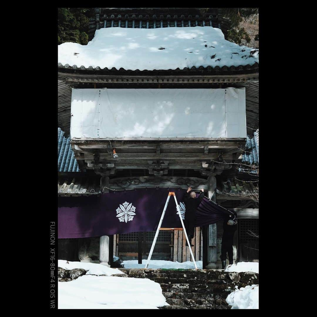 plus_thinkingのインスタグラム：「新年を迎える準備  Preparing for the new year  . camera: X-T3 lens: FUJINON  XF16-80㎜F4 R OIS WR . #beautifuljapan #snapJapan」