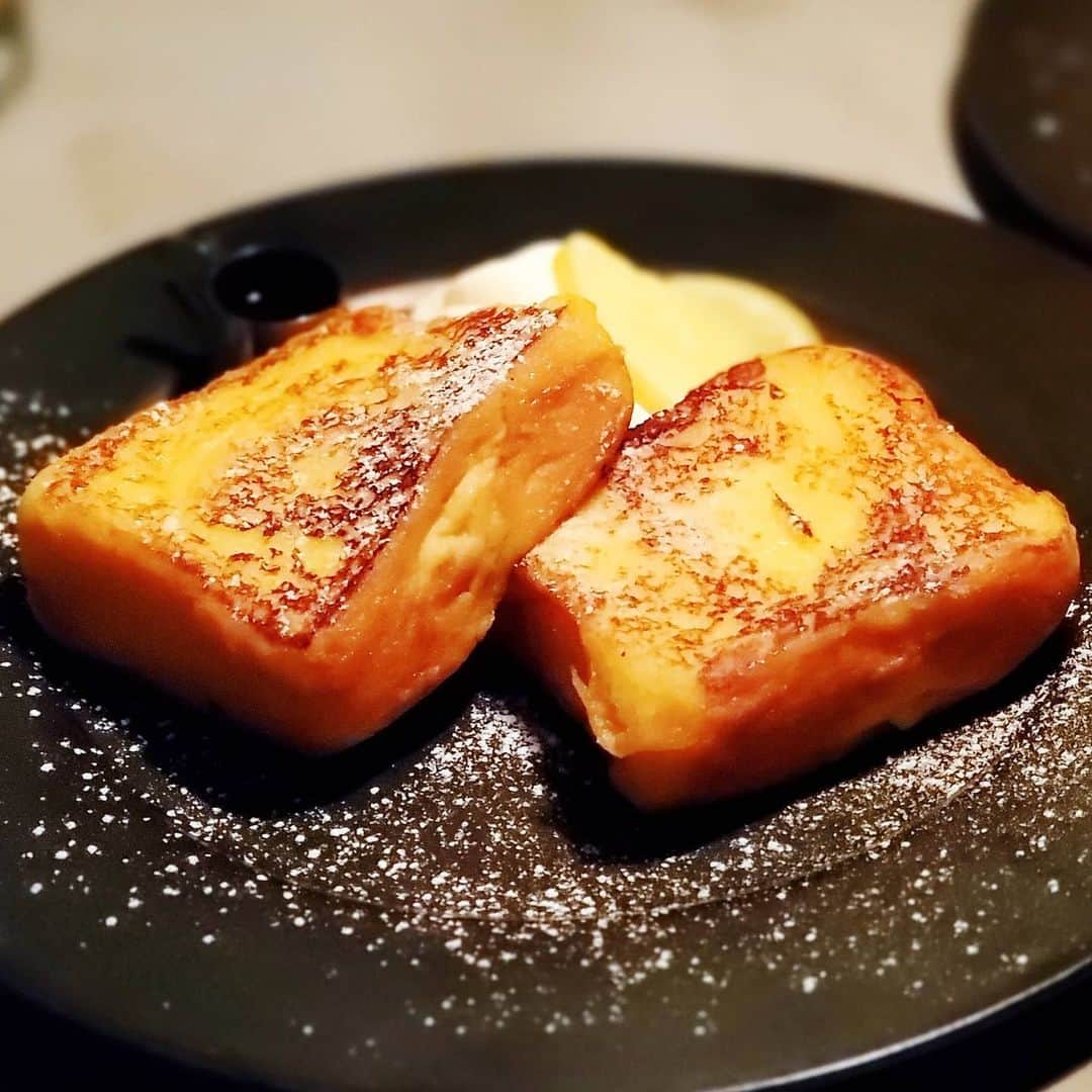 ミスター黒猫（黒猫仙人）のグルメインスタ