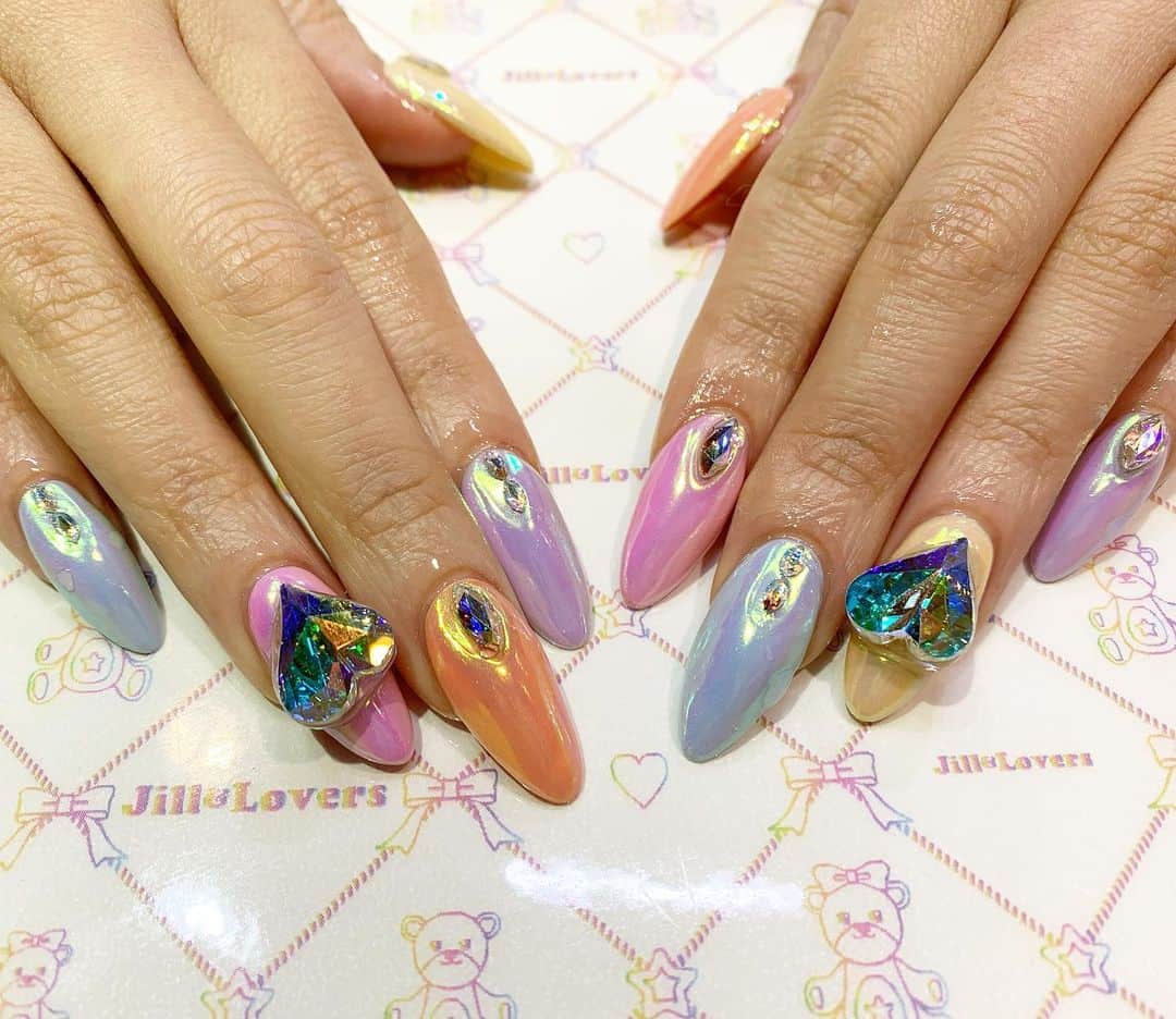 mamijinguのインスタグラム：「🌈  #jillandlovers #nail #nailart #paragel #gelneil#gel #ネイル #ネイルアート #me #look #love #かわいい」