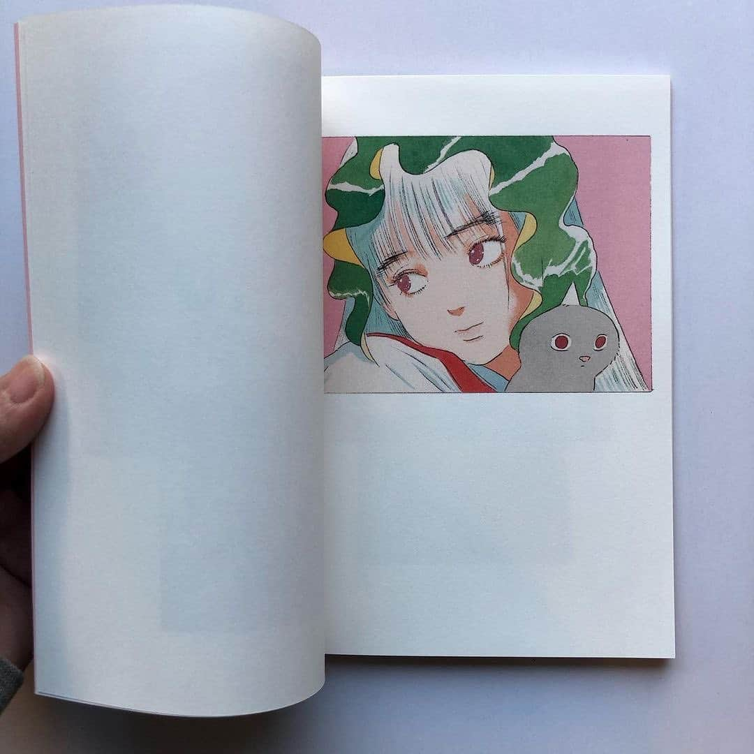 門小雷さんのインスタグラム写真 - (門小雷Instagram)「Repost • @popotame_shop   できました！ まもなくオンラインストアで販売します。  ‘Girl, Flower, Mouse, Rabbit, Egg and Cat’ 門小雷/ Little Thunder/ リトルサンダー  無線綴じ フルカラー24p 見返し サイズ　W149cm*H191cm  編集・後書き　大林えり子 翻訳（中文）　野村麻里 翻訳（英文）　喜多村純 デザイン　横山 雄 写真　香川賢志 発行　ポポタム 900円＋税」12月30日 3時01分 - littlethunder