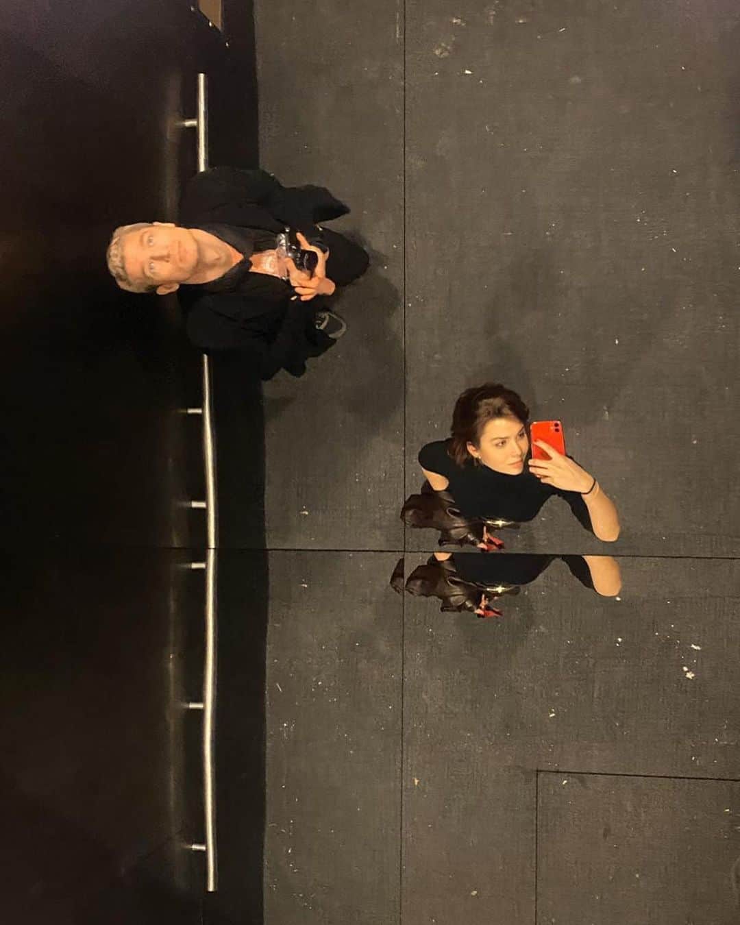 ユーリ・ポドラドチコフのインスタグラム：「some of this years favourites 1/8 sneaking on @icp's roof with @valschnack 2/8 c-printing @myowncolorlab 3/8 studiooo 4/8 notes from @liz.sales 's creative writing class 5/8 release of SUDDENLY LAST SUMMER @simonett_baer , 6/8 Breakfast @bellevuepalace 7/8 Roberta as my assistant 8/8 escapism to tulum」