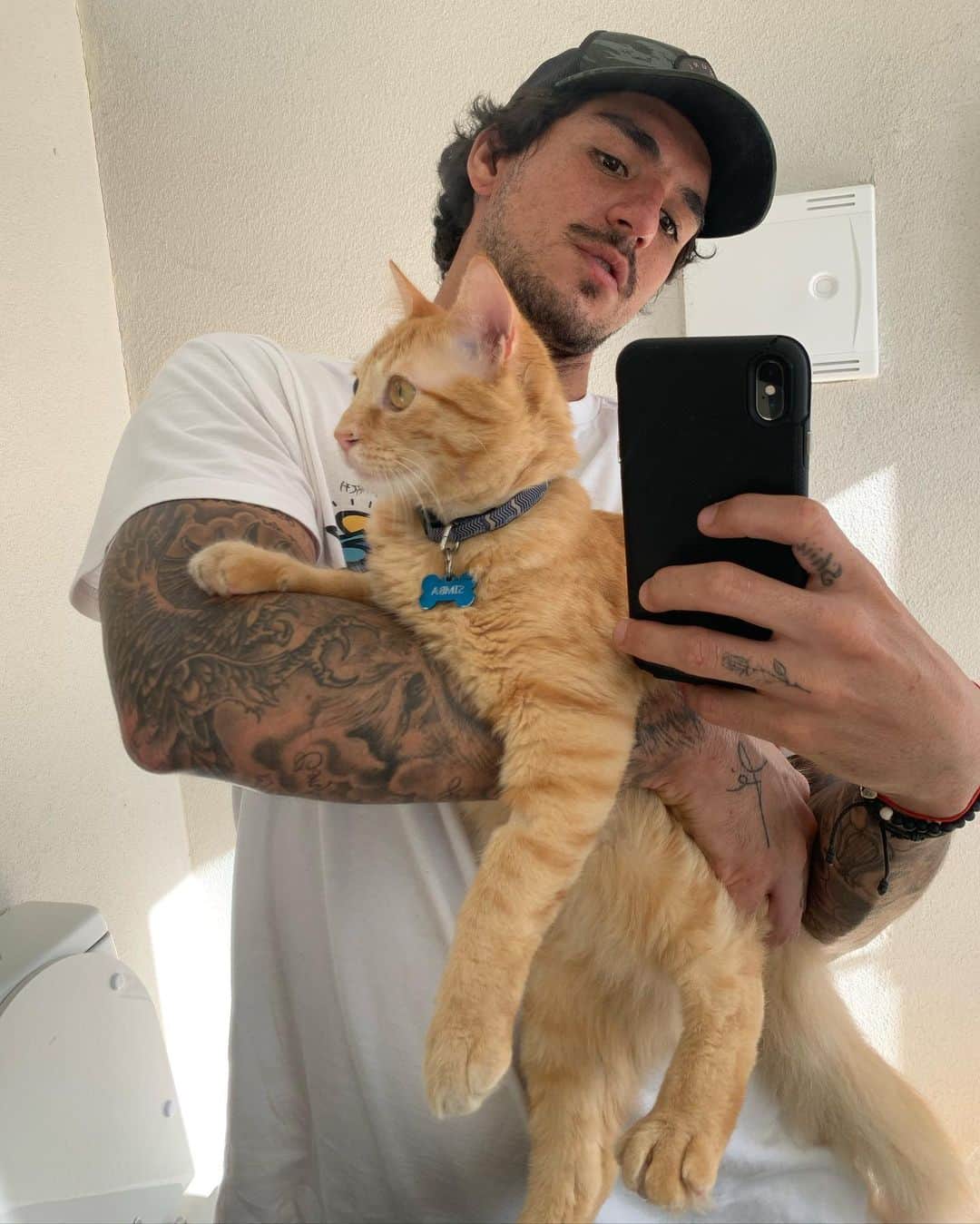 ガブリエル・メディーナのインスタグラム：「🐯🐯🐯🐯🐯🐯🐯🐯🐯🐯🐯🐯🐯simba」