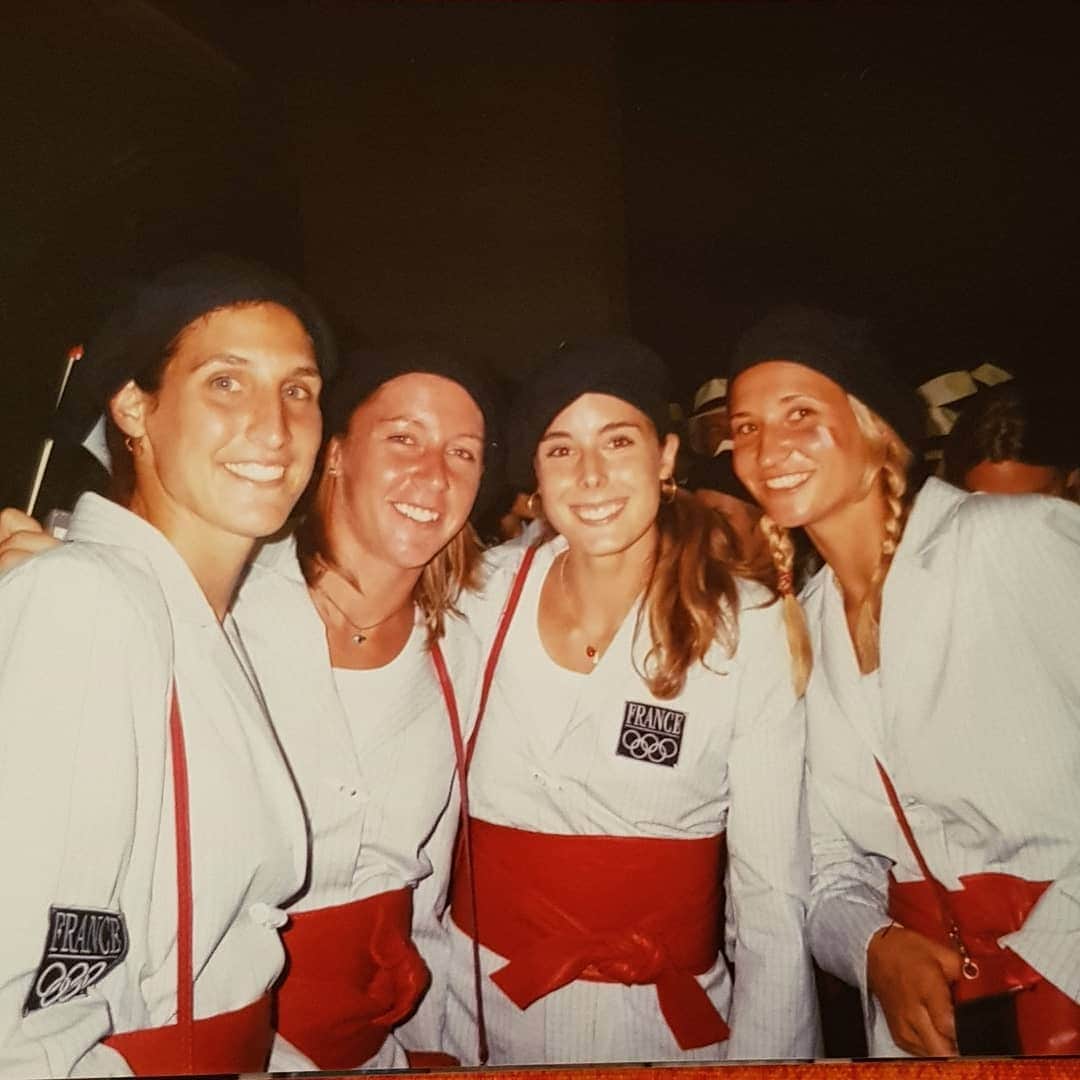 のインスタグラム：「Quand tu retrouves ça dans ton placard 🤩😂 #dossiers #onétaitjeune #Pékin2008  When you find this in your drawer 😅 #whenwewereyoung #2008 #OlympicGames 🇨🇵」