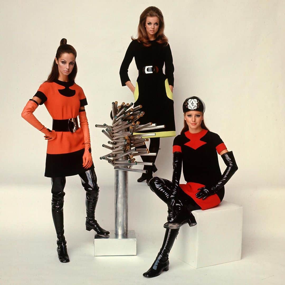 lifeのインスタグラム：「Legendary designer Pierre Cardin has passed away at age 98. LIFE covered him throughout the 1960s, praising him as a "fashion revolutionary."  To celebrate his beautiful work, here are a few favorite Cardin photos from the archives:  1) LIFE cover shoot, 1968 (📷Bill Ray/LIFE Picture Collection) 2) Children's fashions by Cardin, 1967 (📷Pierre Boulat/LIFE Picture Collection) 3) Mia Farrow in a Cardin original, 1967 (📷Bill Eppridge/LIFE Picture Collection) 4) Children's fashions by Cardin, 1967 (📷Pierre Boulat/LIFE Picture Collection) 5) Model in Cardin coat and hat, 1962 (📷Paul Schutzer/LIFE Picture Collection)  For more fashion inspiration from our archives, tap the link in bio.   #pierrecardin #1960sfashion #miafarrow #modfashion」