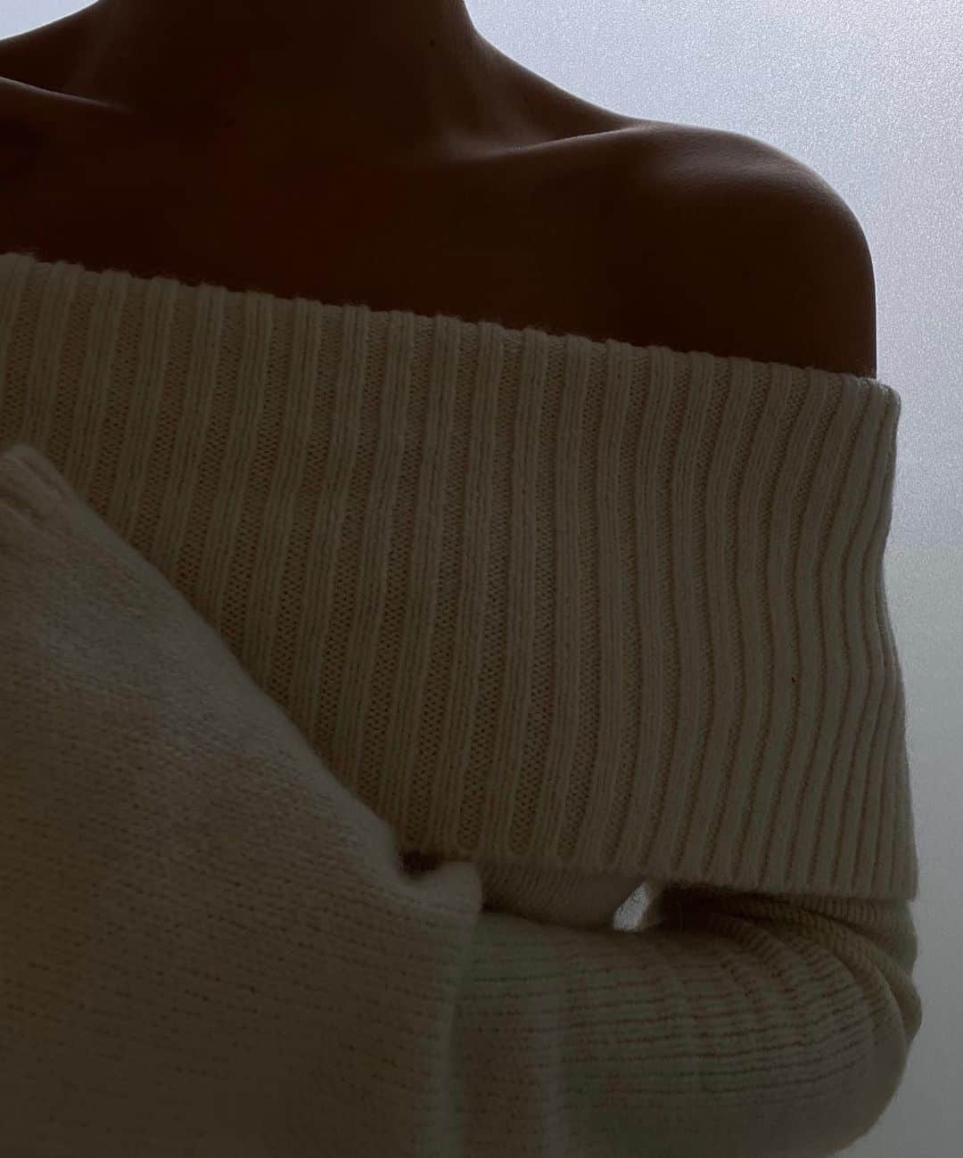 Mathilde Goehlerのインスタグラム：「🤍」