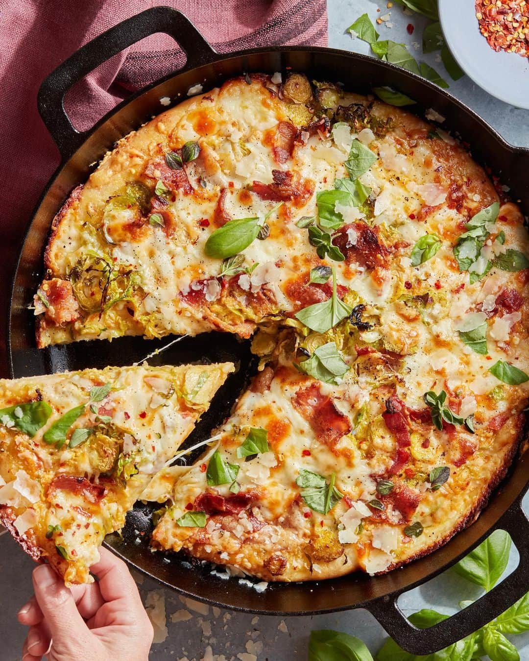 Gaby Dalkinのインスタグラム：「Really having a moment these days with deep dish pizza!! This ones loaded with Butternut Squash sauce, Bacon, Brussels and ALL THE CHEESE!!! Very into it and V appropriate for a stay at home New Year’s Eve! https://whatsgabycooking.com/deep-dish-butternut-squash-pizza-with-bacon-and-brussels/」