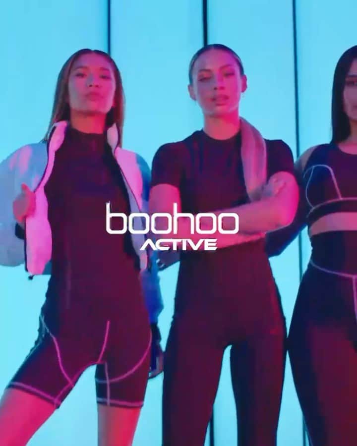 チャーリー・ジョーダンのインスタグラム：「So much fun shooting the new campaign for my @boohoo fam! Their activewear has arrived! Head to stores to shop now! Love my fam 💕」