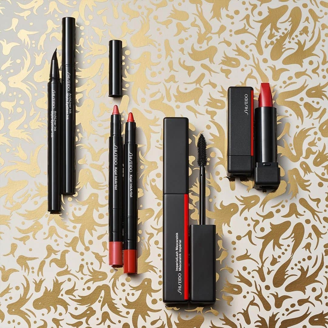 資生堂さんのインスタグラム写真 - (資生堂Instagram)「Look ahead to a beautiful new year with our limited edition Kajal InkArtist in Royal Rouge and ModernMatte Powder Lipstick in Exotic Red, as well as ArchLiner Ink in Shibui Black, Kajal InkArtist in Rose Pagoda and ImperialLash MascaraInk in Sumi Black. ⁣ #ShiseidoHoliday #ShiseidoMakeup」12月30日 12時00分 - shiseido