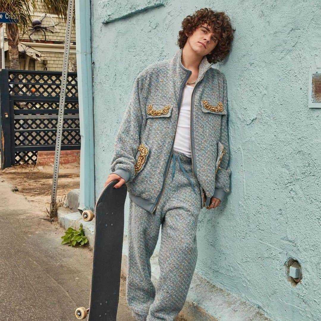 Moschinoさんのインスタグラム写真 - (MoschinoInstagram)「#Repost @lofficielhommesitalia ・・・ TODAY’S MASTER - Jack Dylan Grazer for @lofficielhommesitalia  Photographed by Nihat Odabasi and Fashion by Oretta Corbelli. @jackdgrazer in #moschino @itsjeremyscott  Editor in chief @giampietrobaudo  Photographed by @nihatodabasiofficial  Fashion by @orettac  Interview by @simonevertua  Grooming @sonialeeartistry  Photo assistant @kinseyball @dogcan.art  Production @mpunto_comunicazione  #JackDylanGrazer #LOfficielHommesItalia  #LOfficielHommes」12月30日 6時36分 - moschino