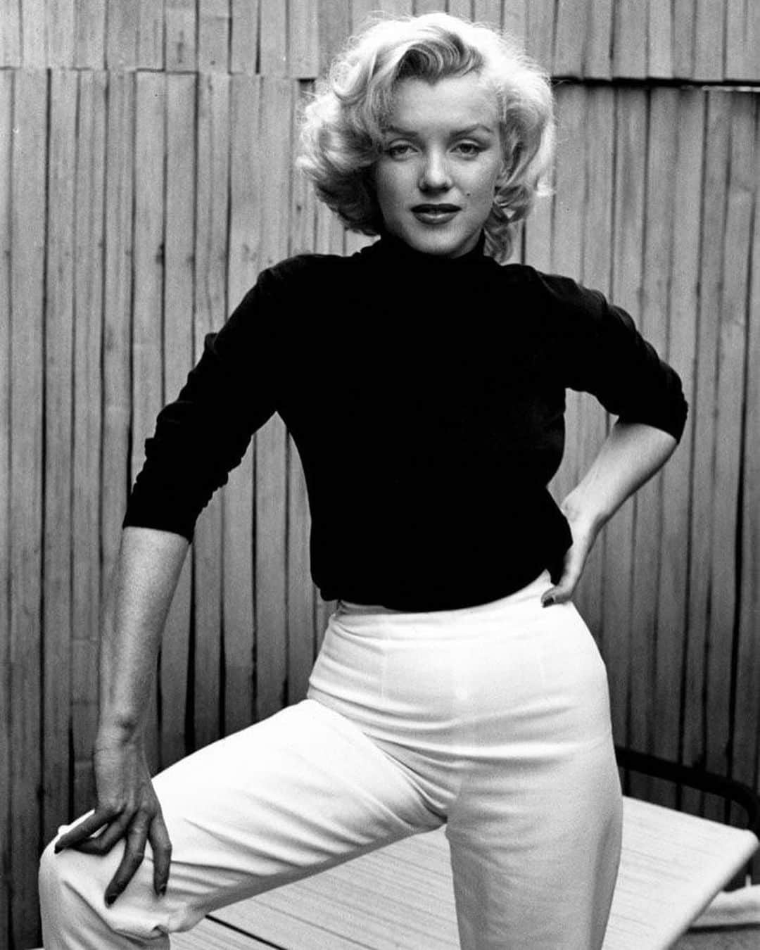 マリリン・モンローさんのインスタグラム写真 - (マリリン・モンローInstagram)「What’s your favorite thing about Marilyn?🖤 #marilynmonroe」12月30日 6時46分 - welovemarilyn