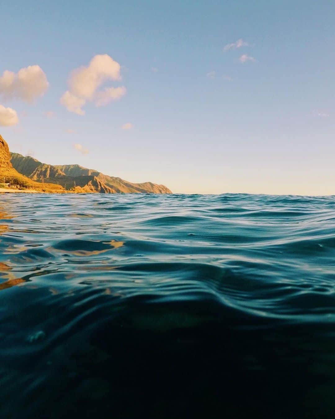 ハワイアン航空さんのインスタグラム写真 - (ハワイアン航空Instagram)「Tranquil moments.😌 We hope that you find some time to recharge and relax before we enter the new year.  📷 @domguinnane (Instagram)」12月30日 6時47分 - hawaiianairlines