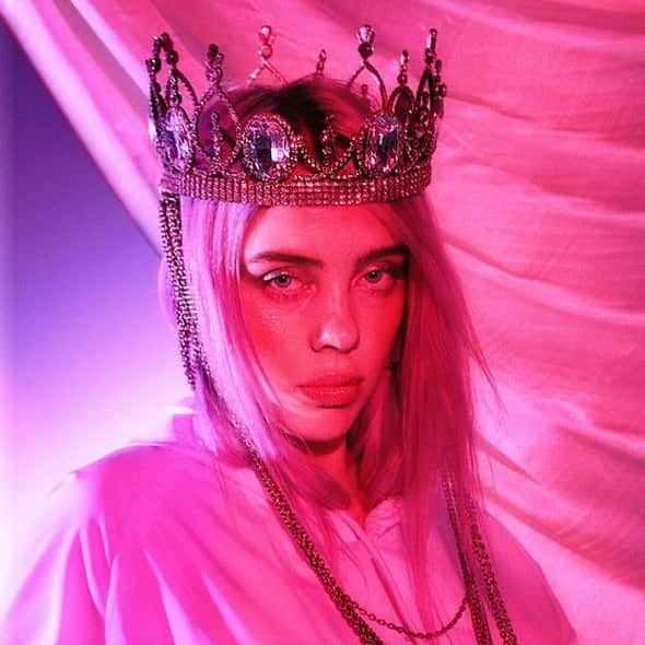 ガソリングラマーさんのインスタグラム写真 - (ガソリングラマーInstagram)「PRESS FLASHBACK @gasolineglamour X @billieeilish X @galore X STYLE @samanthaburkhartstylist #CROWN 👑👑👑 #MADEBYME #GASOLINEGLAMOUR  #rhinestones  #ART #FASHION #STYLE #OOAK #CUSTOM #EMPIRE #IDONTQUIT #OFTENIMITATEDNEVERDUPLICATED #BURYYOURDOUBTS #WOMAN #TRYME #FIGHTER #THEONLYLAWISSURVIVAL PLAYFORBLOOD #LOVERULES #THISISFORTHEWOMENWHODONTGIVEAFUCK #IDONTMESSAROUNDNEITHERSHOULDYOU #POWER #ITSNOTBRAGGINGIFYOUCANBACKITUP @swarovski  #SWAROVSKI  #galore  #galoremagazine  #billieeilish  #samanthaburkhart」12月30日 7時02分 - gasolineglamour