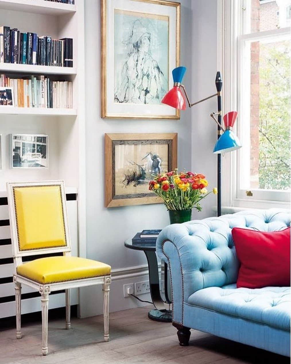 Homepolishのインスタグラム：「Confirmed, three is never a crowd when using primary colors!   Interior design by @eyeswoon.」