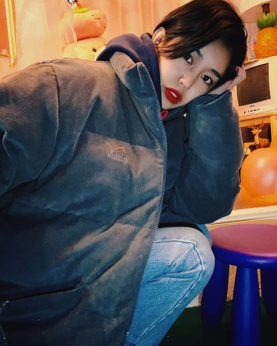 エナ さんのインスタグラム写真 - (エナ Instagram)「미야🤟👗👖👕💙💜 . . . . #퓨마 #패딩 #모델 #미야 #의리 #」12月30日 8時31分 - eunkyung.shin