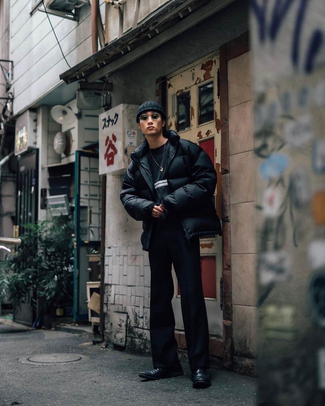 のインスタグラム：「【スナップ】 Name: JUMOKU Age: 23 Occupation: モデル  Jacket #HELLRAZOR Shirt # #used Pants #used Shoes #used Ring #used  Photo by @min_24_7  #スナップ_fs #fashionsnap #fashionsnapwo_men #snap #ファッションスナップ #streetsnap #ストリートスナップ #japan #tokyo #fashion #streetstyle #streetwear #streetscene #ストリートファッション #style #コーディネート #tokyofashion」