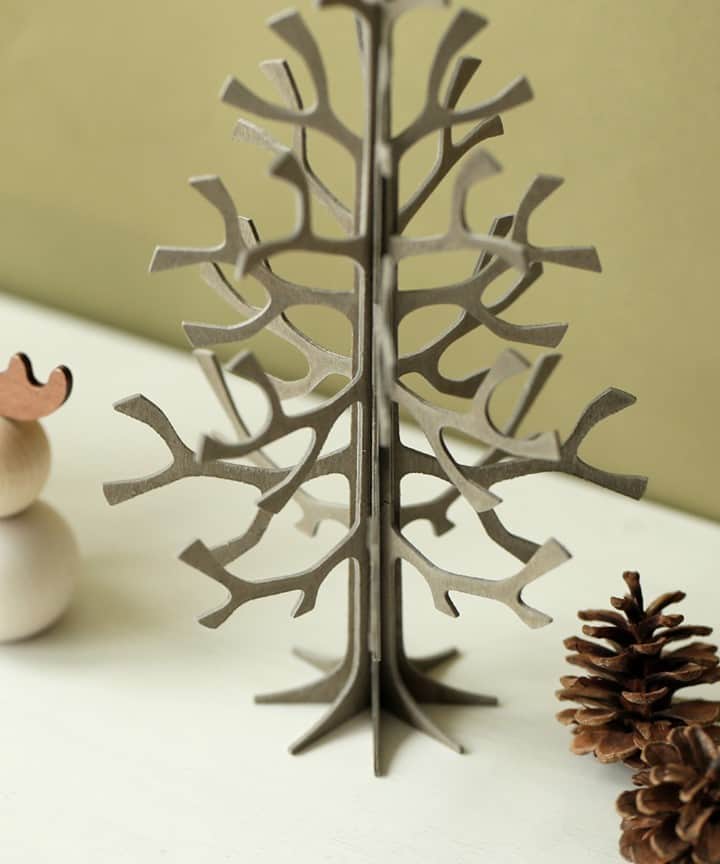 KOZLIFEさんのインスタグラム写真 - (KOZLIFEInstagram)「北欧の国で幸運をもたらすハッピーな木として 伝わる白樺(バーチ)を使ったツリー。 贈り物にもピッタリです！  -登場したアイテム- lovi/Tree  ◎商品は当店トップページのバナーorプロフィールのURLからどうぞ。 ▶︎ @kozlife_tokyo  #KOZLIFE #japan#Interior #instahome #instagood#instajapan #livstagrammer #fermliving #myhome #christmas #finland #lovi #暮らし #北欧インテリア #北欧雑貨 #インテリア #丁寧な暮らし #シンプルライフ #暮らしを楽しむ #おうち時間 #冬のインテリア #模様替え #ロヴィ #ツリー」12月30日 9時00分 - kozlife_tokyo