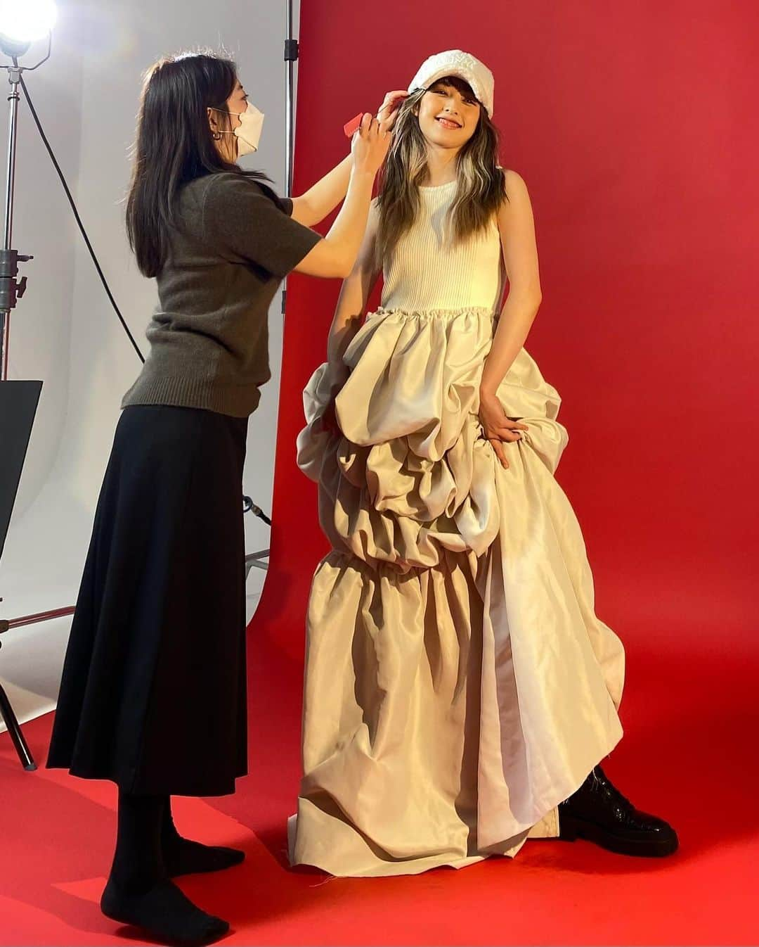 キム・ボラさんのインスタグラム写真 - (キム・ボラInstagram)「11월  📸 @kimuikyum  👗 @_kimdahyun  💇🏻‍♀️ @samchic.chun_a  💄 @samchic.lee_soye  📷 @zhixxian」12月30日 9時09分 - kim_bora95