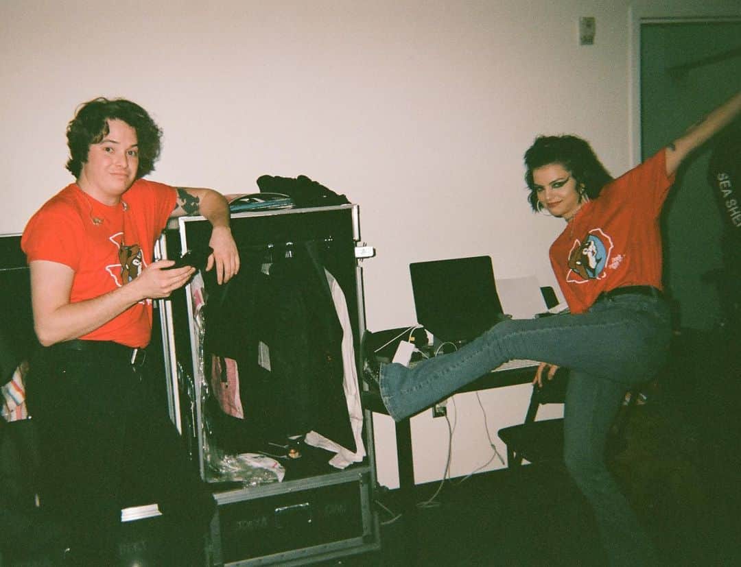 HEY VIOLETのインスタグラム：「some throwback texas shenanigans」