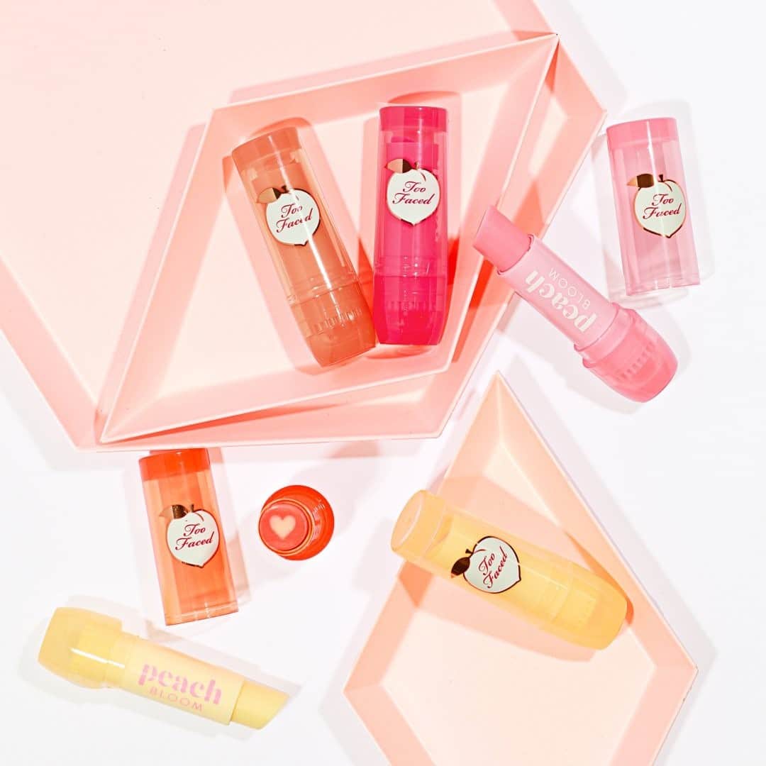 Too Facedさんのインスタグラム写真 - (Too FacedInstagram)「Add a personal pop of color to your look with our Peach Bloom Lip Balm! 💋 This buttery lip balm is available in 5 shades and blossoms based on your unique body chemistry. #toofaced」1月14日 5時43分 - toofaced