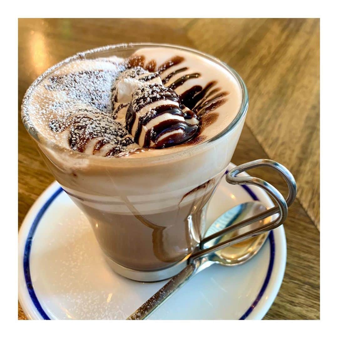 VANRIさんのインスタグラム写真 - (VANRIInstagram)「* My place + My lovely girl = Perfect time #本日のオーダーは #mochaccino #モカッチーノ #premiumpudding #プレミアムプリン #朝トレーニングした意味 #しっかり動いて #しっかり食べる #プラマイゼロ ← #coffeehousenishiya #mycoffeemystyle_chn」1月13日 21時08分 - vanri0121